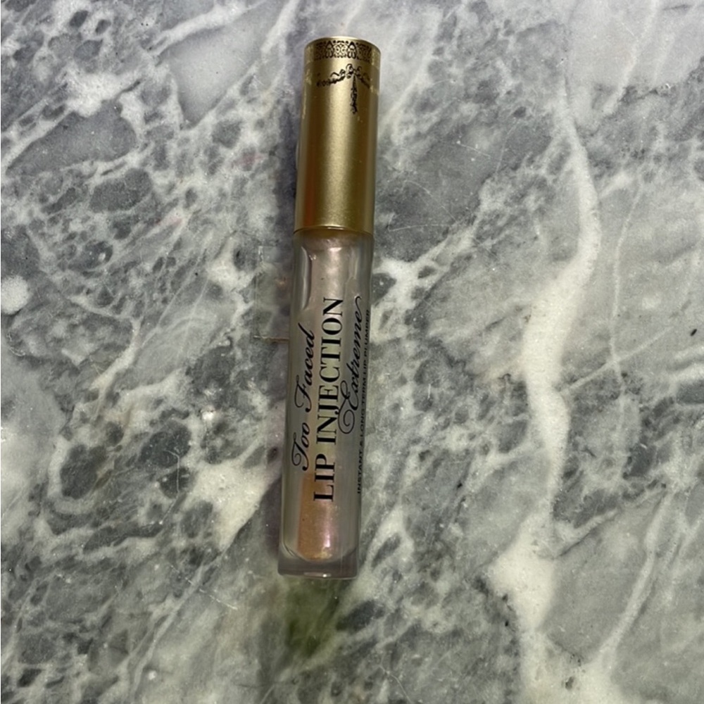 Too Faced Lip Injection Extreme